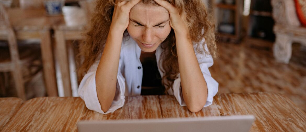 7 Healthy Ways to Deal with Toxic People how to deal with toxic people